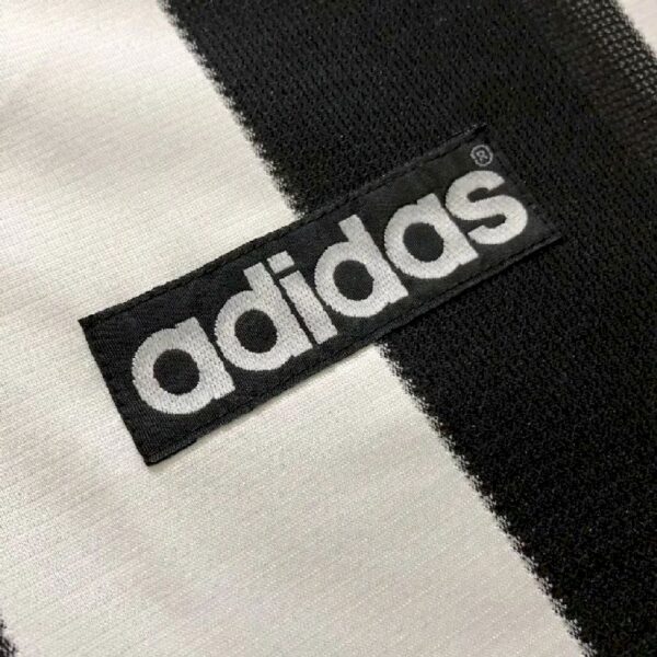 Retro Newcastle United 1995/97 Home Long Sleeves Jersey - Image 18