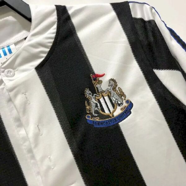 Retro Newcastle United 1995/97 Home Long Sleeves Jersey - Image 19