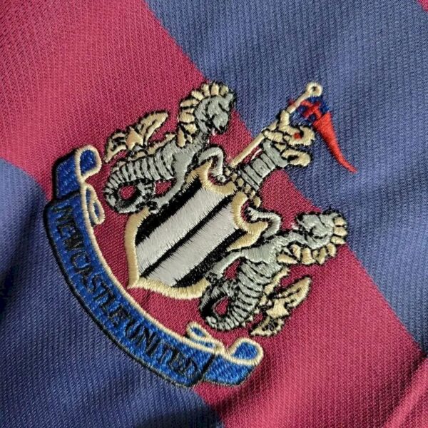 Retro Newcastle United 1995/96 Away Long Sleeves Jersey - Image 5