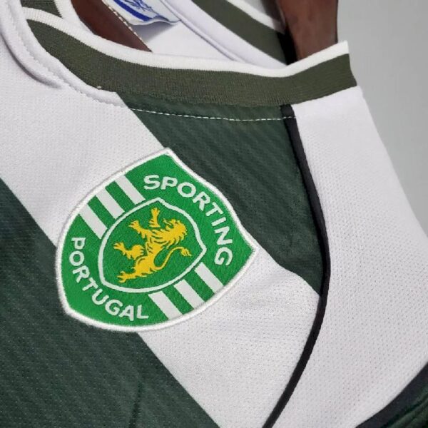 Retro Sporting CP 2001/03 Home Jersey - Image 4