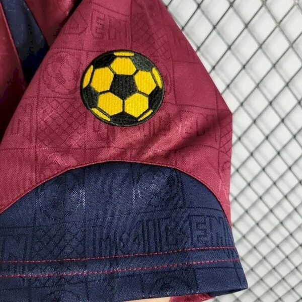 Retro West Ham United 2010 Away Jersey - Image 5