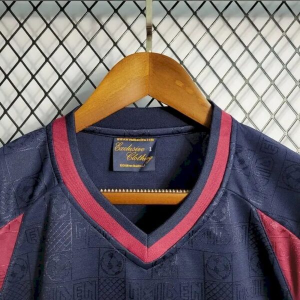Retro West Ham United 2010 Home Jersey - Image 3
