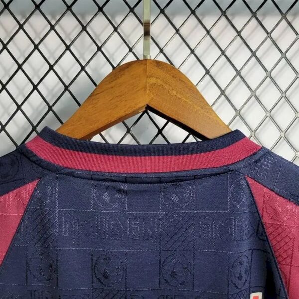 Retro West Ham United 2010 Home Jersey - Image 9