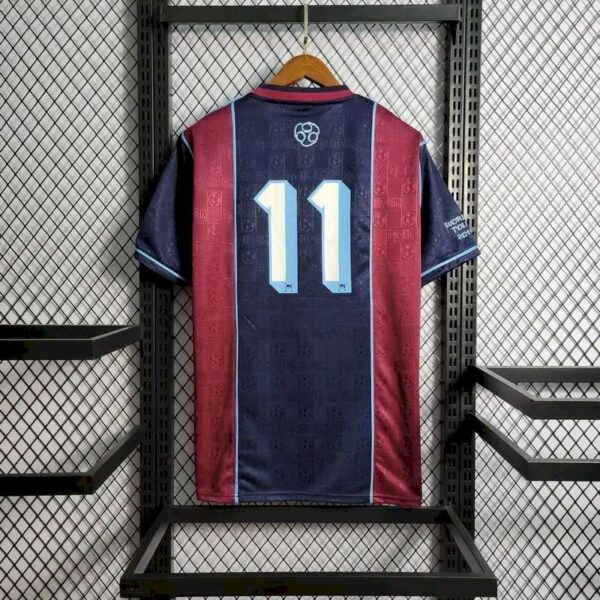 Retro West Ham United 2011 Home Jersey - Image 10