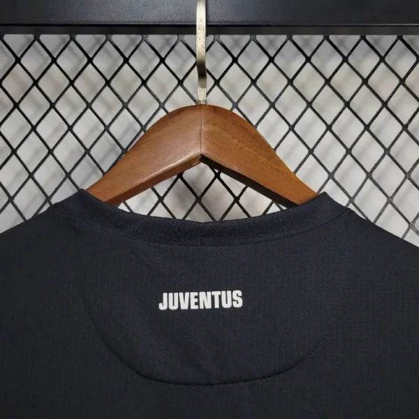 Retro Juventus 2012/13 Away Jersey - Image 10