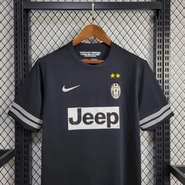Retro Juventus 2012/13 Away Jersey - Image 7