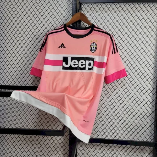 Retro Juventus 2015/16 Away Jersey