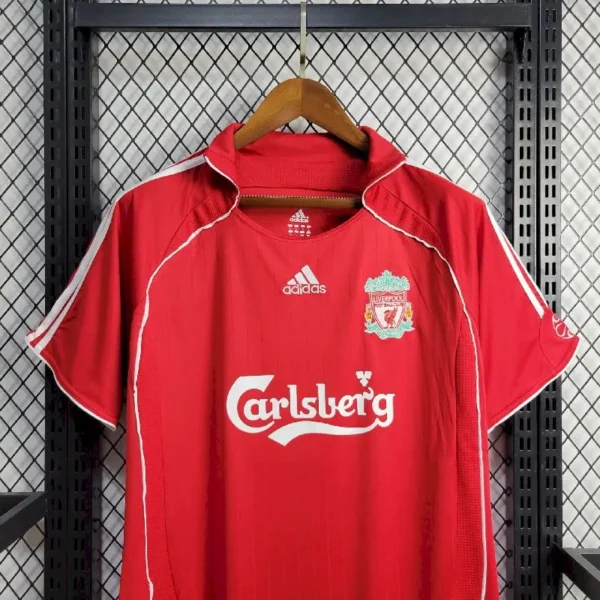 Retro Liverpool 2006/07 Home Jersey - Image 10