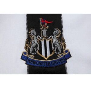 Retro Newcastle United 2000/01 Home Jersey - Image 9