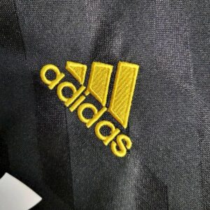Retro Real Madrid 2011/12 Away Long Sleeves Jersey - Image 7