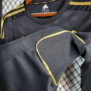 Retro Real Madrid 2011/12 Away Long Sleeves Jersey - Image 4