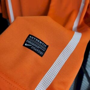 Retro Netherlands 2010 Home Jersey - Image 6