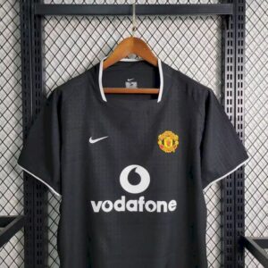 Retro Manchester United 2003/04 Away Jersey - Image 8
