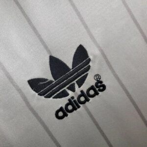 Retro Manchester United 1983/84 Away Jersey - Image 9