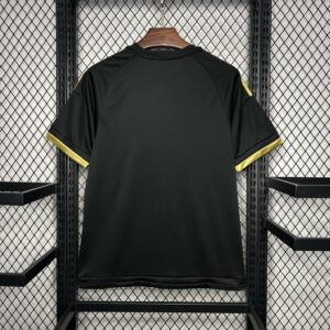 Retro Juventus 2015/16 Third Jersey - Image 2