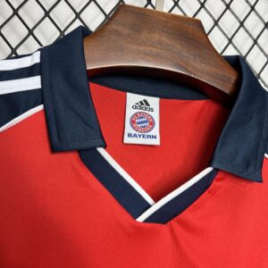 Retro Bayern Munich 2000/01 Home Jersey - Image 4