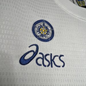 Retro Leeds United F.C. 1995/96 Home Jersey - Image 7