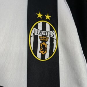 Retro Juventus 2002/03 Home Champions Leagues Jersey - Image 4