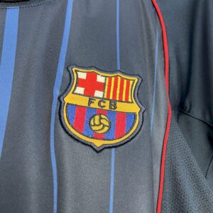 Retro Barcelona 2004/05 Away Jersey - Image 6