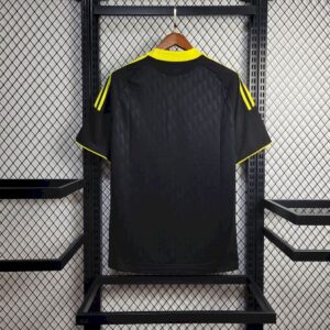 Retro Liverpool 2010/11 Third Jersey - Image 2