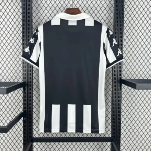 Retro Juventus 1999/00 Home Jersey - Image 2