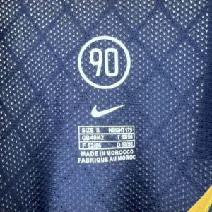 Retro Juventus 2004/05 Away Jersey - Image 8