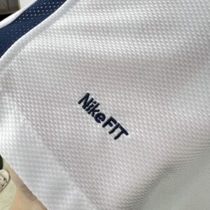 Retro Manchester United 2008/09 Away Jersey - Image 10