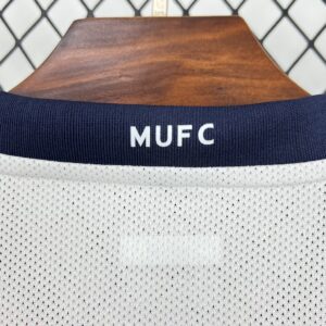 Retro Manchester United 2008/09 Away Jersey - Image 3