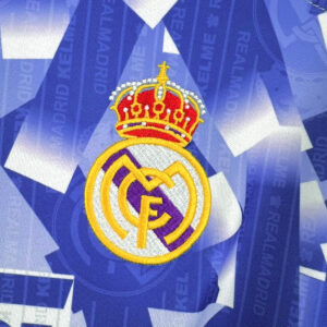 Retro Real Madrid 1996/97 Third Jersey - Image 6
