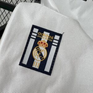 Retro Real Madrid 1998/00 Home Jersey - Image 8