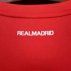Retro Real Madrid 2011/12 Third Jersey - Image 4