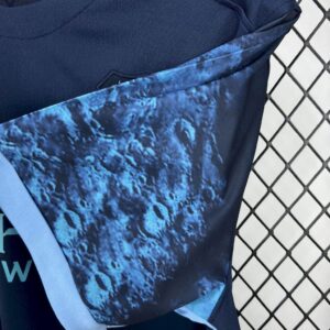 Retro Manchester City 2015/16 Away Jersey - Image 3