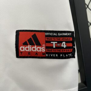 Retro River Plate 1998/99 Home Jersey - Image 6