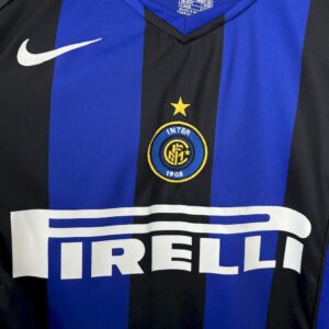 Retro Inter Milan 2004/05 Home Jersey - Image 3