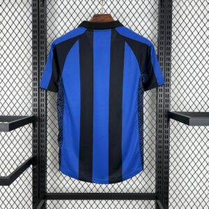Retro Inter Milan 2001/02 Home Jersey - Image 2