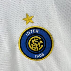 Retro Inter Milan 2004/05 Away Jersey - Image 5