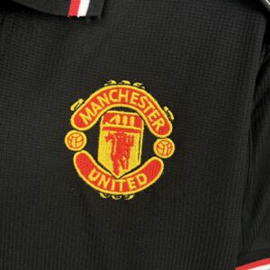 Retro Manchester United 1998/99 Away Jersey - Image 7