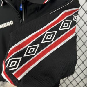 Retro Manchester United 1998/99 Away Jersey - Image 4
