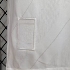 Retro Real Madrid 2017/18 Home Jersey - Image 7