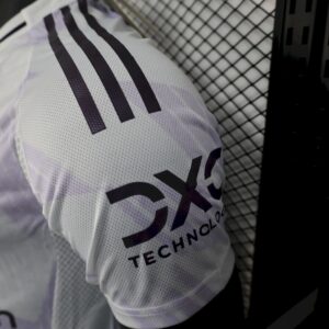 Mens Manchester United 2025/26 Away Jersey Player Version - Image 5