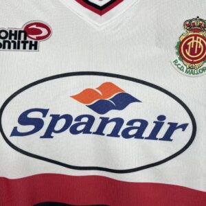 Retro RCD Mallorca 2001/02 Away Jersey - Image 6