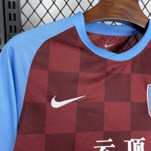 Retro Aston Villa 2011/12 Home Jersey - Image 8