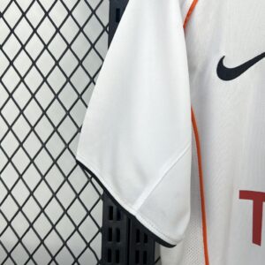 Retro Valencia CF 2004/05 Home Jersey - Image 5
