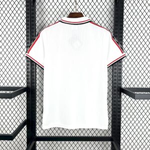 Retro Manchester United 1998/99 White Jersey - Image 2