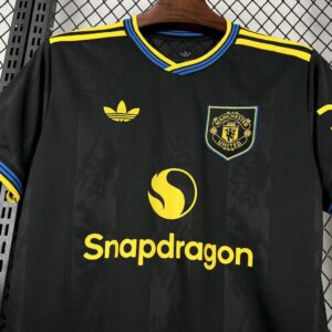 Mens Manchester United 2025/26 Third Jersey - Image 4