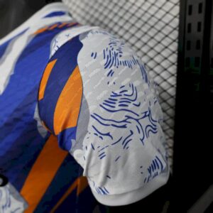 Mens Real Madrid 2025/26 Limited Matchday Edition Jersey Player Version - Image 5
