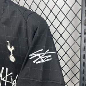Mens Tottenham Hotspur 2025/26 Stray Kids x London, England Limited Edition  Jersey - Image 4