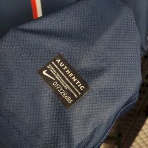 Retro Paris Saint-Germain 2012/13 Home Jersey - Image 9