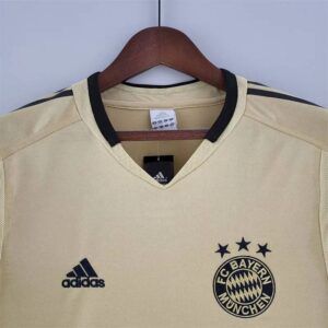 Retro Bayern Munich 2004/05 Away Jersey - Image 2
