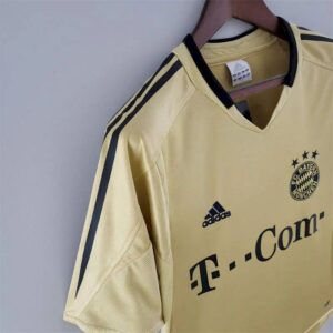 Retro Bayern Munich 2004/05 Away Jersey - Image 3